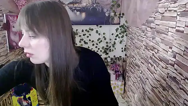 Amanda Bright  online show from 7, 10, 2025