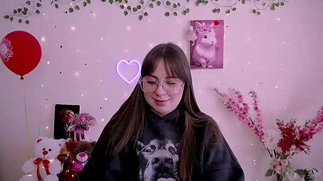 Amanda Bright  online show from 6, 4, 2026