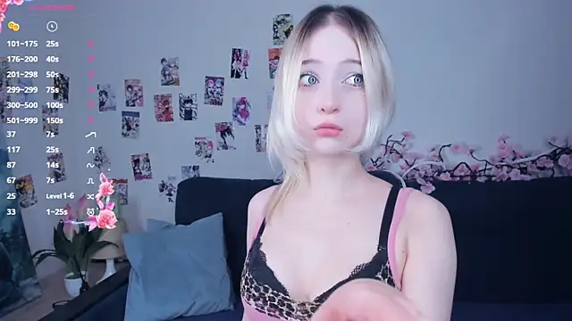 Megan--chan online show from 19, 4, 2026