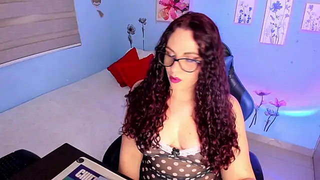 Nicky lucy m online show from 4, 6, 2026