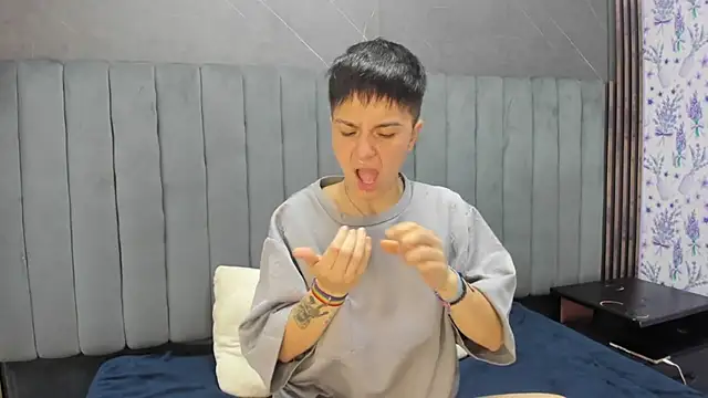  Hannah Hot online show from 19, 12, 2025