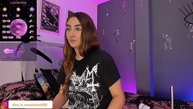 Alice Dickinssonn online show from 7, 10, 2025