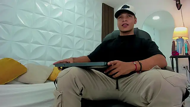 Ricky Owens1 online show from 26, 11, 2025