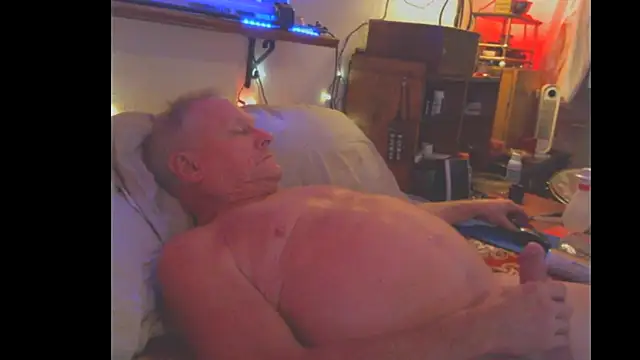 Pussyeat2please online show from 9, 10, 2025