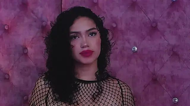 MaddisonBelucci online show from 19, 9, 2025