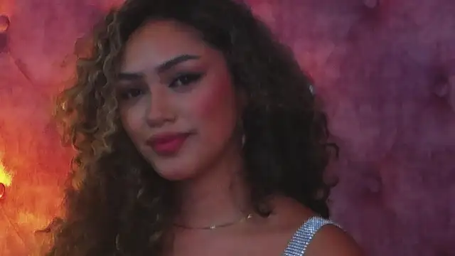 MaddisonBelucci online show from 29, 10, 2025