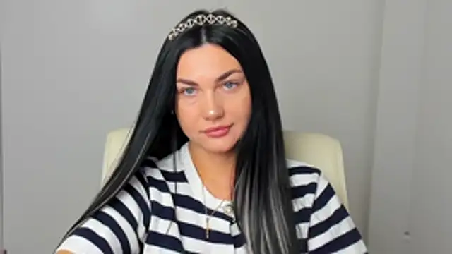 Lune Moon online show from 1, 12, 2025