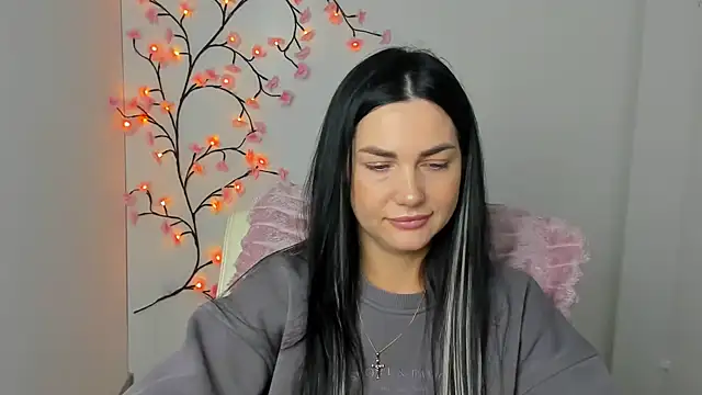 Lune Moon online show from 10, 4, 2026