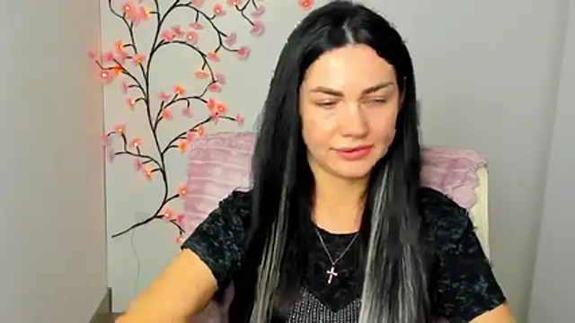 Lune Moon online show from 11, 4, 2026