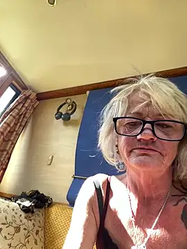 Snapshot of ladyboatlady chatting on 23, 9, 2025 ladyboatlady online show from 23, 9, 2025