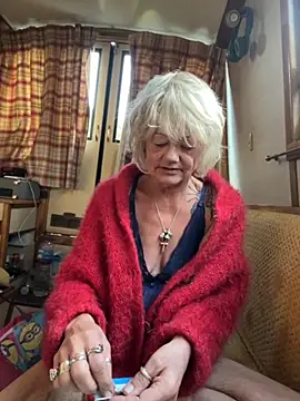 Snapshot of ladyboatlady chatting on 30, 9, 2025 ladyboatlady online show from 30, 9, 2025