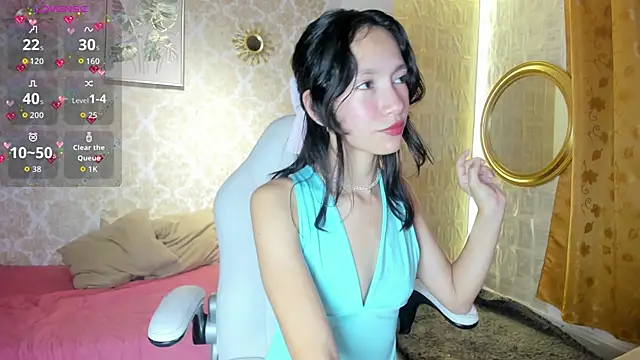 Snapshot of LilyThea chatting on 24, 4, 2026 LilyThea online show from 24, 4, 2026
