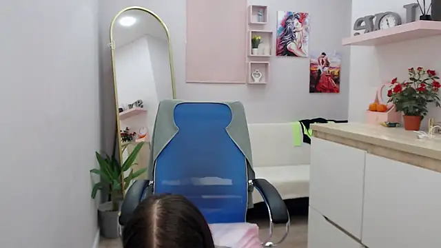 Snapshot of muriel_elvin chatting on 18, 12, 2025 muriel elvin online show from 18, 12, 2025