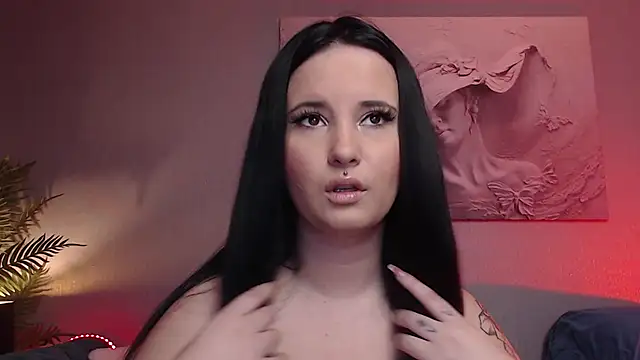 MikaSnake online show from 10, 9, 2025