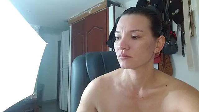 Snapshot of BriggiteSkyAngels chatting on 1, 10, 2025 BriggiteSkyAngels online show from 1, 10, 2025