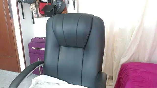 Snapshot of BriggiteSkyAngels chatting on 20, 10, 2025 BriggiteSkyAngels online show from 20, 10, 2025