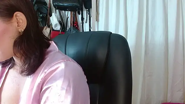 Snapshot of BriggiteSkyAngels chatting on 25, 10, 2025 BriggiteSkyAngels online show from 25, 10, 2025