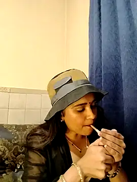 Snapshot of cute_indianxo chatting on 17, 4, 2026 cute indianxo online show from 17, 4, 2026