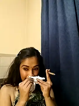 Snapshot of cute_indianxo chatting on 28, 4, 2026 cute indianxo online show from 28, 4, 2026