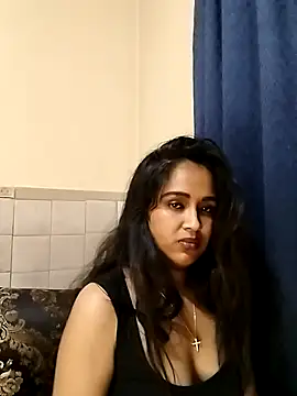 Snapshot of cute_indianxo chatting on 5, 5, 2026 cute indianxo online show from 5, 5, 2026