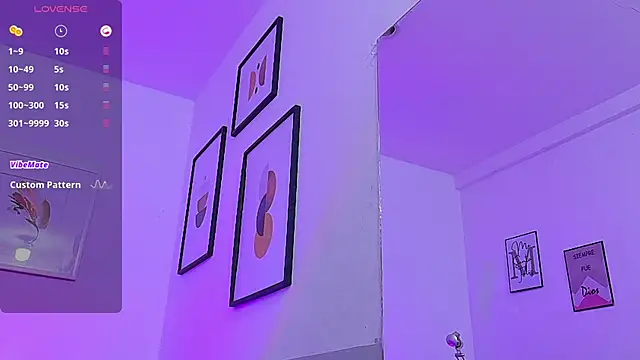 Snapshot of cutepetitee chatting on 8, 9, 2025 cutepetitee online show from 8, 9, 2025