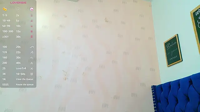 Snapshot of cutepetitee chatting on 28, 9, 2025 cutepetitee online show from 28, 9, 2025