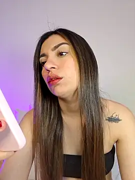 AmaiaSalvatore online show from 16, 10, 2025