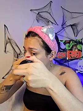 AmaiaSalvatore online show from 30, 10, 2025