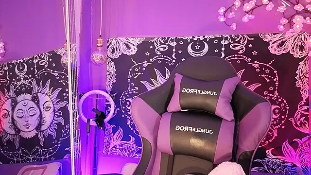 Snapshot of Gaia_Gatex chatting on 5, 2, 2026 Gaia Gatex online show from 5, 2, 2026