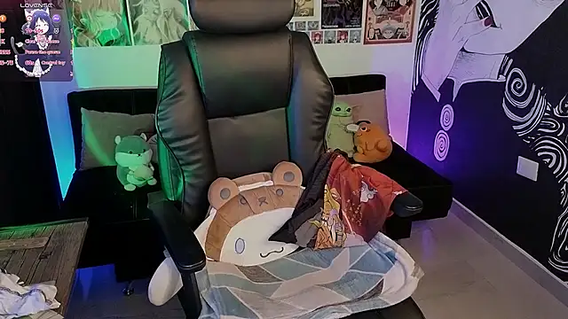 Snapshot of Yuhwan_ chatting on 24, 11, 2025 Yuhwan online show from 24, 11, 2025