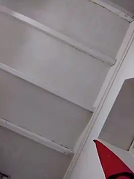 Themaskedgirl21 online show from 5, 12, 2025