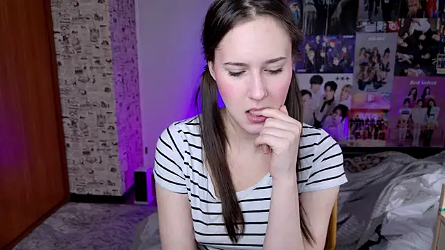 LucyRose3 online show from 26, 11, 2025