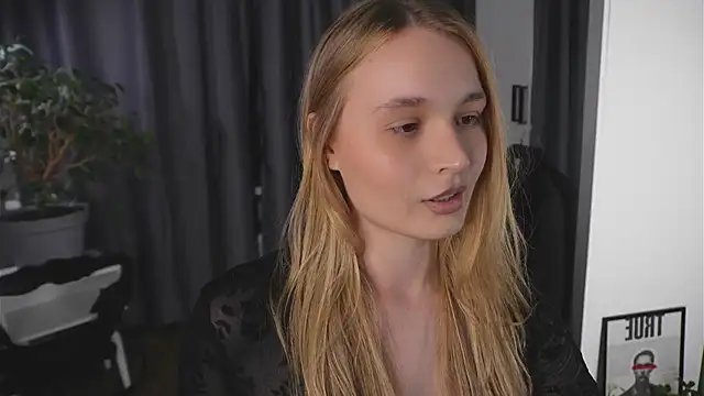 Snapshot of lisa_schiele chatting on 21, 10, 2025 lisa schiele online show from 21, 10, 2025