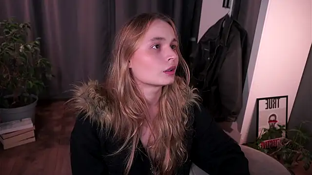 Snapshot of lisa_schiele chatting on 11, 11, 2025 lisa schiele online show from 11, 11, 2025