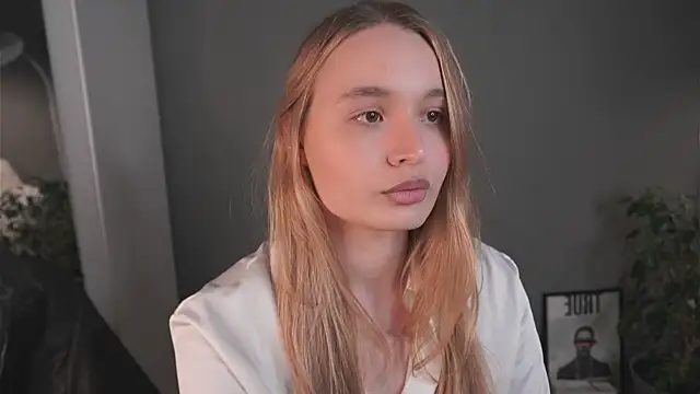 Snapshot of lisa_schiele chatting on 23, 11, 2025 lisa schiele online show from 23, 11, 2025