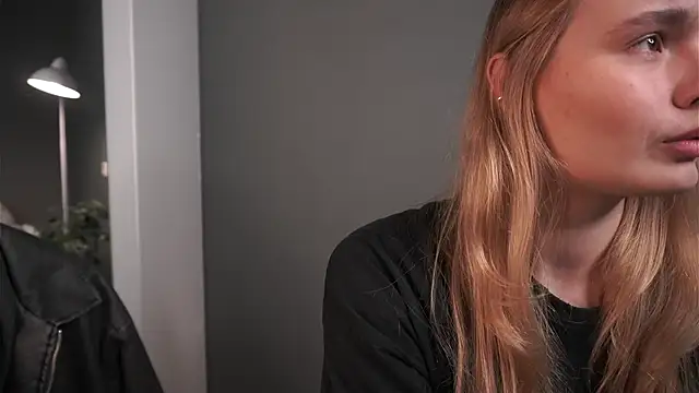 Snapshot of lisa_schiele chatting on 28, 11, 2025 lisa schiele online show from 28, 11, 2025