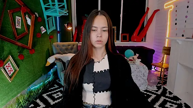 UliaNeer online show from 10, 9, 2025