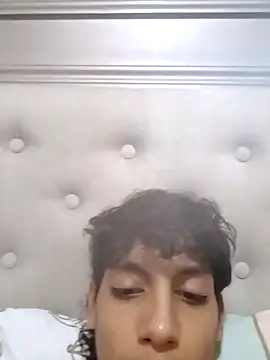 Snapshot of axel_rousse2 chatting on 27, 10, 2025 axel rousse2 online show from 27, 10, 2025