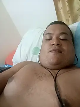 Snapshot of Andresdavid33 chatting on 4, 10, 2025 Andresdavid33 online show from 4, 10, 2025