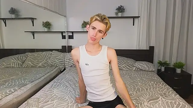 tommy XXX online show from 14, 9, 2025