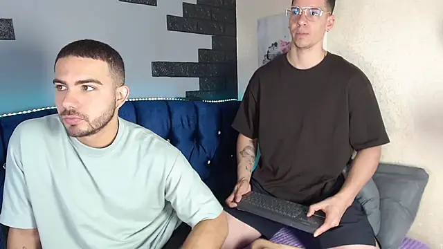 Snapshot of adamhairy chatting on 9, 5, 2026 adamhairy online show from 9, 5, 2026