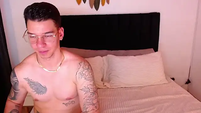 Snapshot of adamhairy chatting on 17, 5, 2026 adamhairy online show from 17, 5, 2026