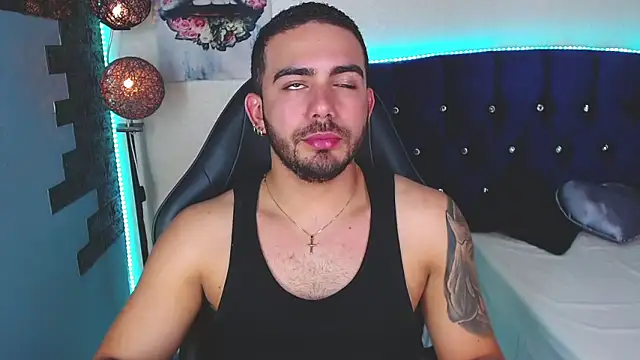 Snapshot of adamhairy chatting on 18, 5, 2026 adamhairy online show from 18, 5, 2026