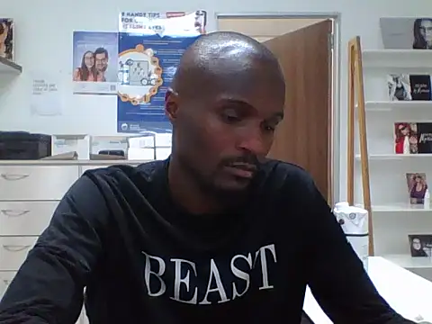 Snapshot of TPNUTS chatting on 1, 10, 2025 TPNUTS online show from 1, 10, 2025