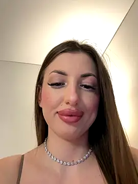 TiffaNoel online show from 5, 10, 2025