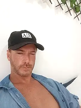 Snapshot of Loiroatv36 chatting on 4, 2, 2026 Loiroatv36 online show from 4, 2, 2026