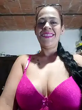 Snapshot of cositabonita08 chatting on 8, 9, 2025 cositabonita08 online show from 8, 9, 2025