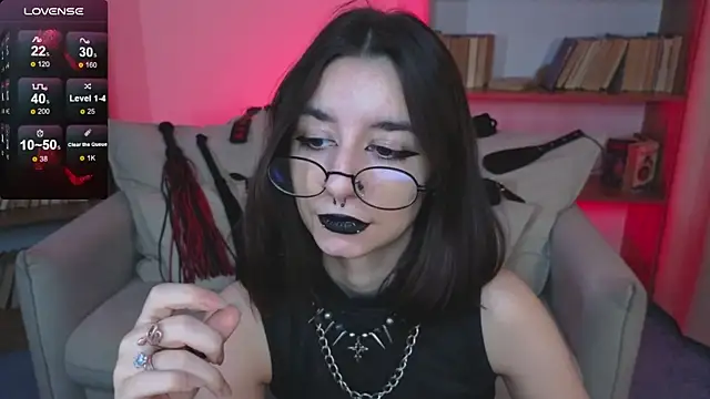 Snapshot of Mistress__Marcelline chatting on 14, 9, 2025 Mistress Marcelline online show from 14, 9, 2025