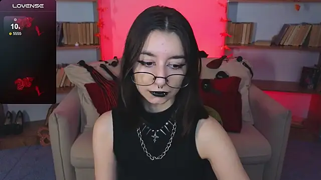 Snapshot of Mistress__Marcelline chatting on 19, 9, 2025 Mistress Marcelline online show from 19, 9, 2025