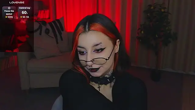 Snapshot of Mistress__Marcelline chatting on 11, 6, 2026 Mistress Marcelline online show from 11, 6, 2026
